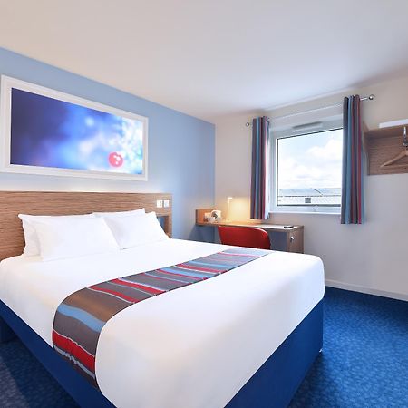 Ramada Encore 米尔顿凯恩斯 外观 照片